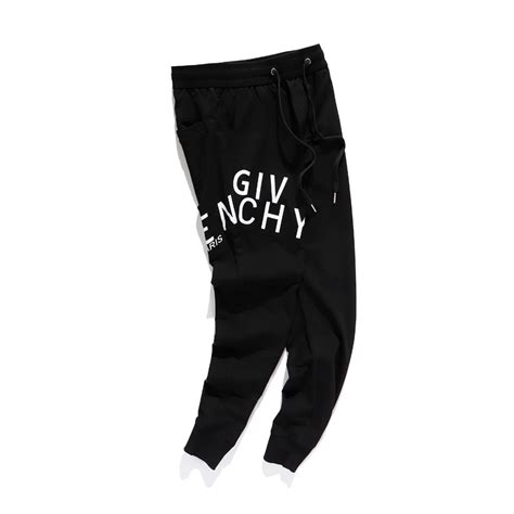 givenchy calça cortada|Givenchy sneakers.